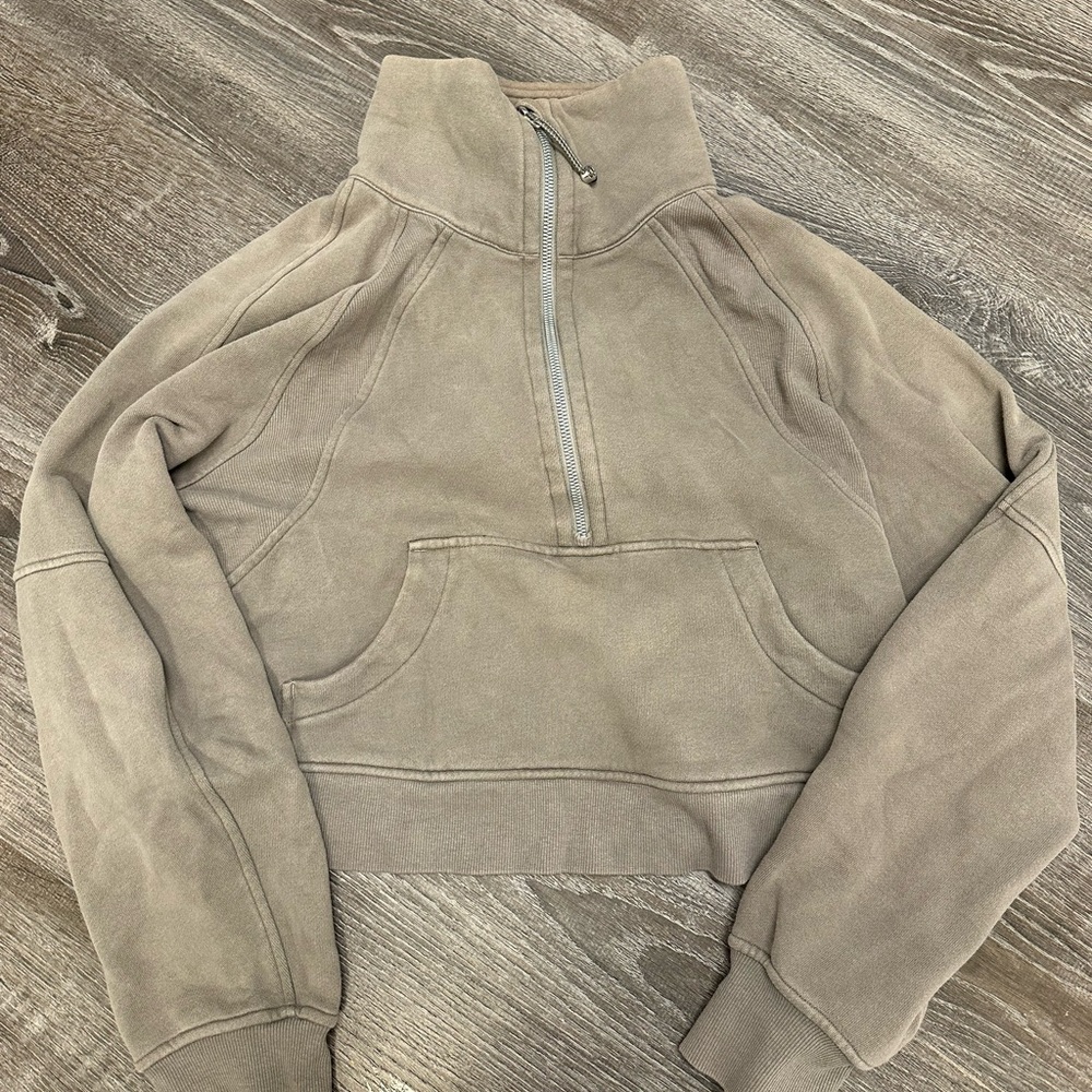 Lululemon cropped quarter zip